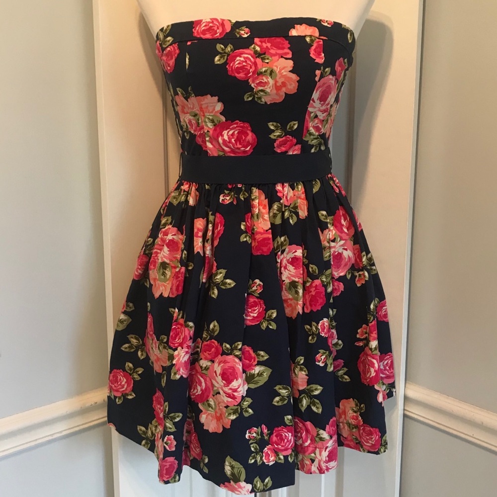 🎁NEW🎁 Forever 21 Floral Dress